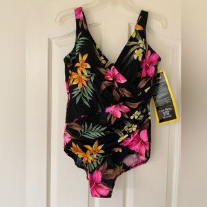 Miraclesuit Tropical Floral print Women’s Size 18W